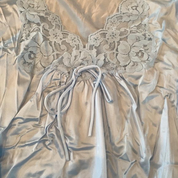 NWOT Vanity Fair PJ set - Picture 3 of 4